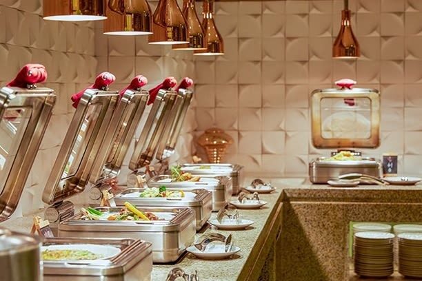 Chimelong Guangzhou Panda Hotel Buffet - Animal windows, panda details, and family appeal