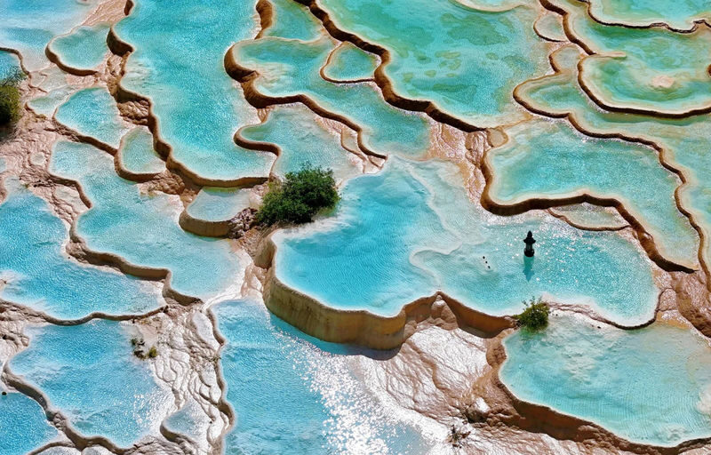 China Railway Tour: Sichuan Jiuzhaigou and Huanglong High-Speed Rail Round-Trip 2-Day Tour (Small Group of 2-8 People) - Two famous parks in two very full days