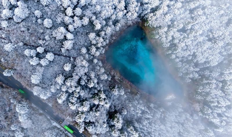 China Railway Tour: Sichuan Jiuzhaigou and Huanglong High-Speed Rail Round-Trip 2-Day Tour (Small Group of 2-8 People) - Should you book the two-day rail tour?