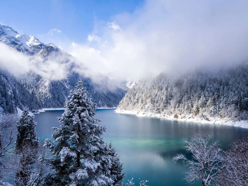 China Railway Tour: Sichuan Jiuzhaigou Huanglong High-Speed Bullet Train 2-Day Tour - Who should book this tour?