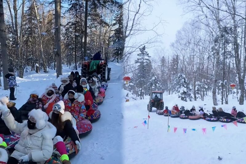 China Snow Town & Erlang River Rafting Day Trip - Snow Town From Afternoon Into Evening