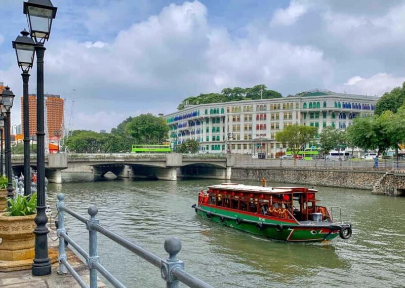 Chinatown Food Tour, River Cruise & 2 top-visit Light Shows - Good To Know