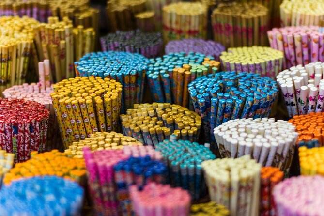 Chinatown, Little India and Buddha Tooth Relic Private City Tour - Shopping Experience
