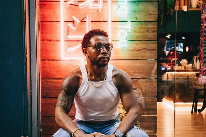 Chinatown (Yaowarat Road) Neon Photoshoot - The Value of This Experience