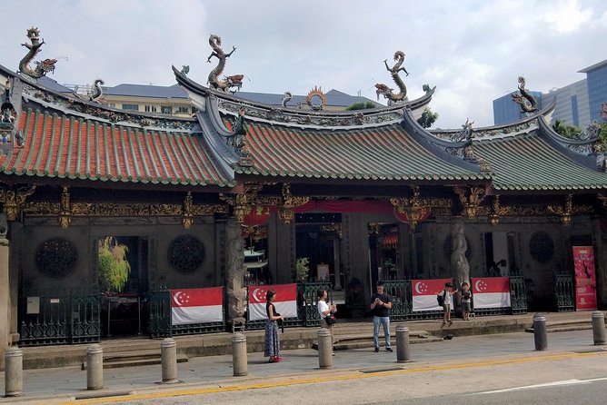 Chinatowns & Her Stories - Indulge in the Flavors of Local Food and Drinks
