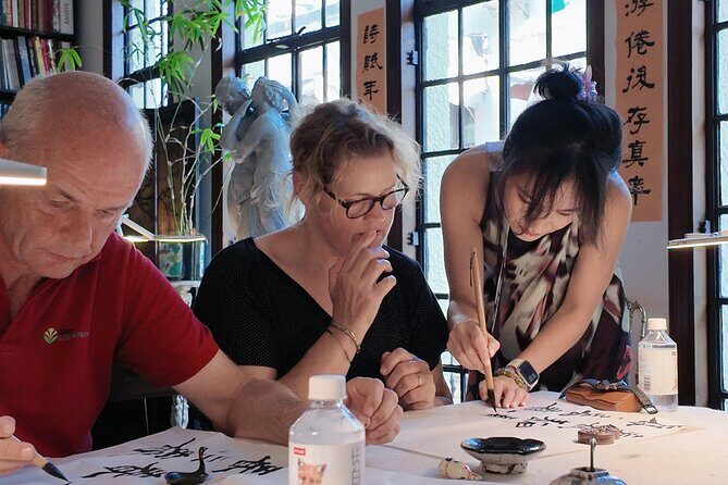 Chinese Calligraphy Cultural Experience in Shanghai - Discover the Art of Chinese Calligraphy in Shanghai