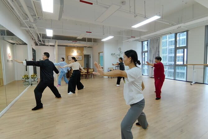 Chinese Kung Fu Class with Tai Chi Shaolin Boxing and Qigong - What to Expect from the Experience