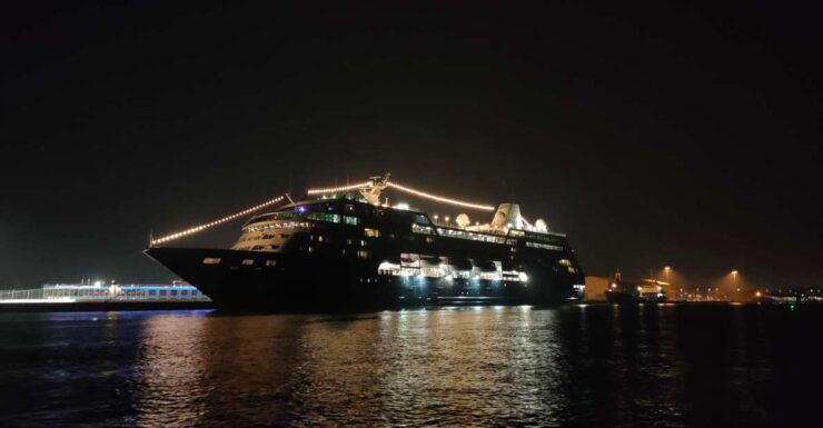 Chioggia: Canals Boat Tour and Take Picture of Cruise Ship - Booking Information and Cancellation Policy