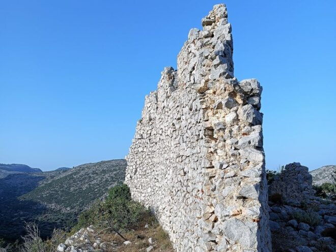 Chios:Armolia Castle Hiking Tour - Inclusions