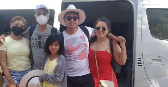 Chiquilá: Private Transfer to Izamal - Professional Drivers