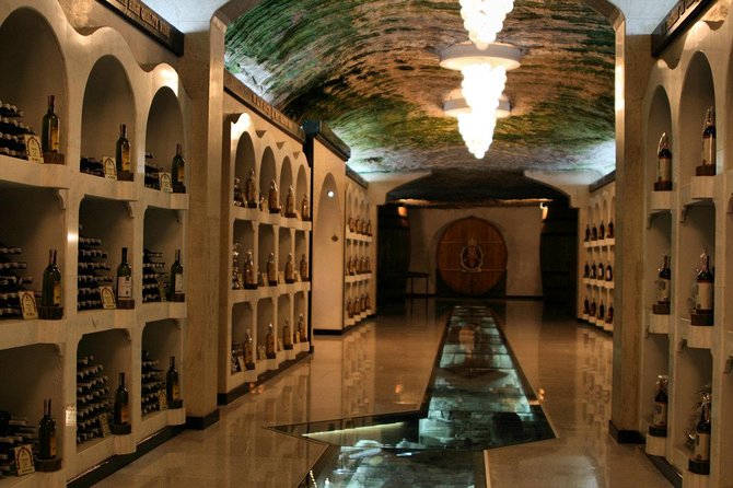 Chisinau Sighteeing Tour With Wine Tasting Milesti Mici - Good To Know