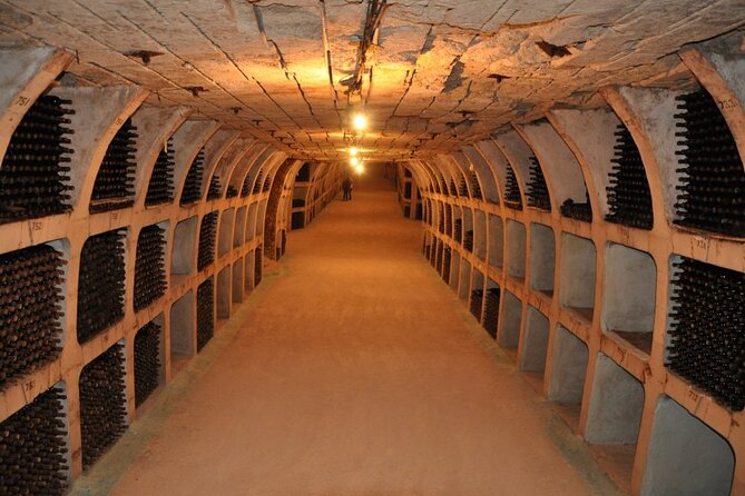 Chisinau Sighteeing Tour With Wine Tasting Milesti Mici - Tour Activities