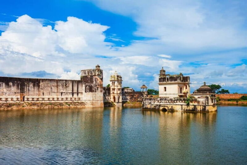 Chittorgarh Fort Tour with Pushkar Drop from Udaipur - Good To Know