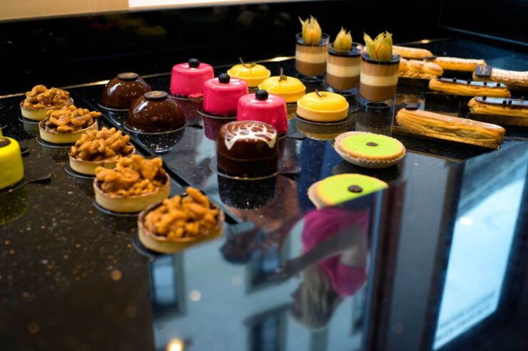Chocolate Flavors Walking Tour of Geneva - Experience Highlights