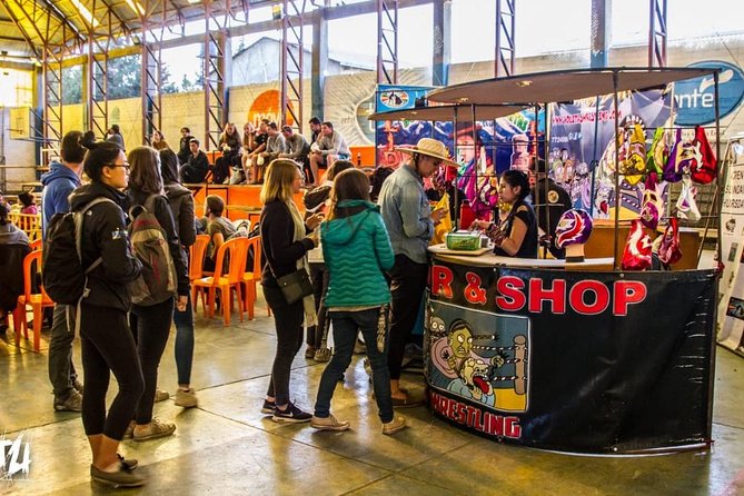 Cholitas Wrestling Match in La Paz - Event Schedule and Availability