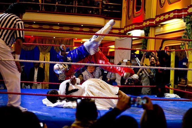 Cholitas Wrestling Match in La Paz - Inclusions and VIP Experience