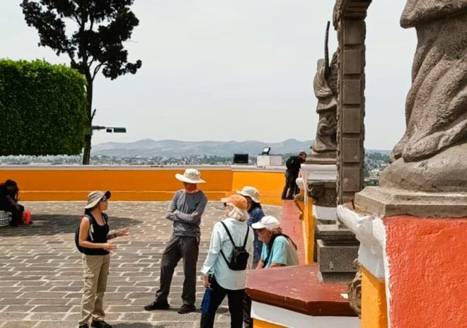 Cholula: Walking Tour With an Archaeologist - Observing the Colonial Church