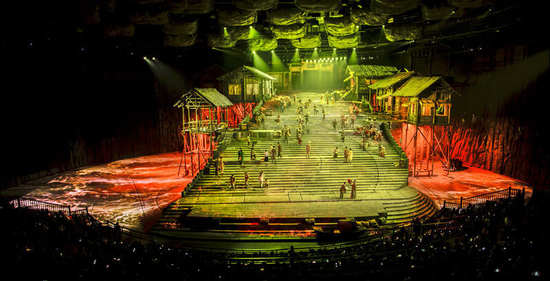 "Chongqing 1949" must-see Hongyan performance in Chongqing, 360-degree rotating auditorium, recreating Chongqing of 70 years ago - A theatre that moves with the story