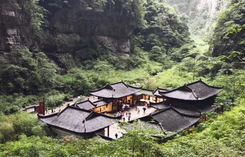 Chongqing 2-Day Private Tour: City Highlights &Wulong Karst - The Experience of the Guides