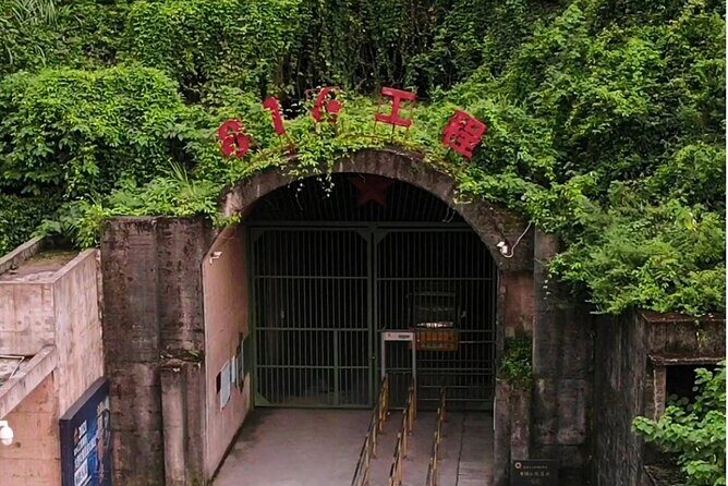 Chongqing Custom Tour:816 Nuclear Plant, Baiheliang or Wulingshan - FAQ