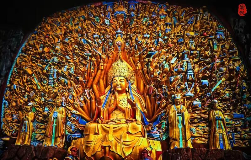 Chongqing Dazu Rock Carvings Full-Day Private Tour - A pause on Beisong Street