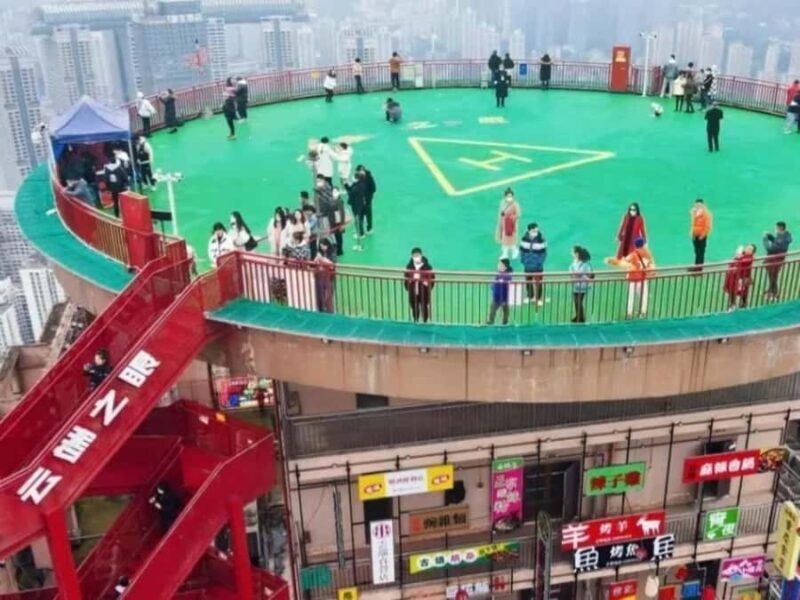 Chongqing Face-Changing Show & Eye of the Clouds - Who Should Consider This Tour