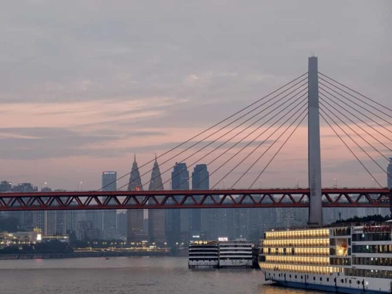 Chongqing Face-Changing Show & Yangtze River Night Cruise - Good To Know