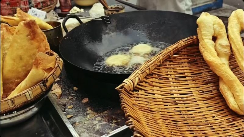 Chongqing Guanyinqiao Half-Day Local Food & Hidden Gems Tour - Street-side food is the heart of the experience