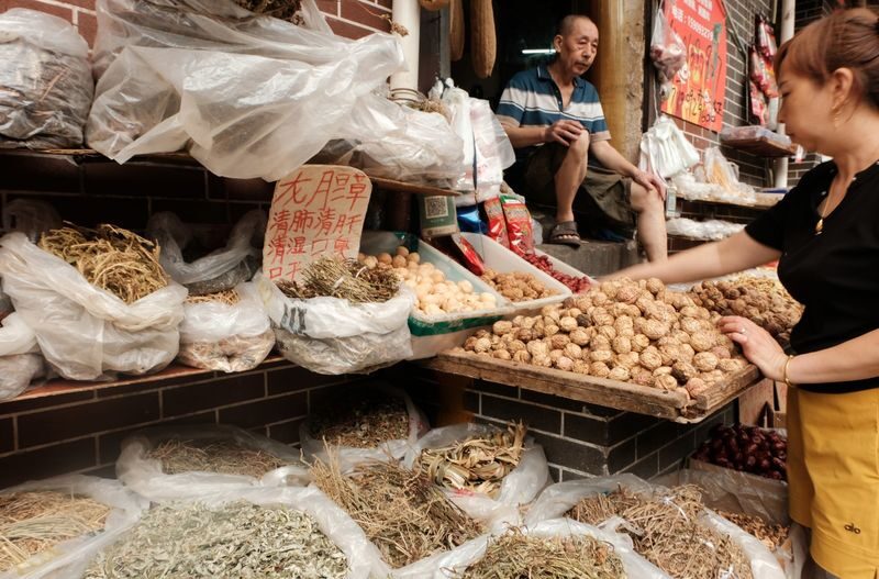 Chongqing Guanyinqiao Half-Day Local Food & Hidden Gems Tour - Two hours calls for realistic expectations