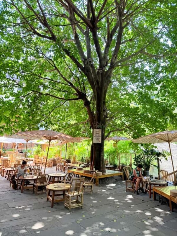 Chongqing History Walk: Temples, Old Streets & Ancient Road - A Closer Look at the Chongqing History Walk: Temples, Old Streets & Ancient Road