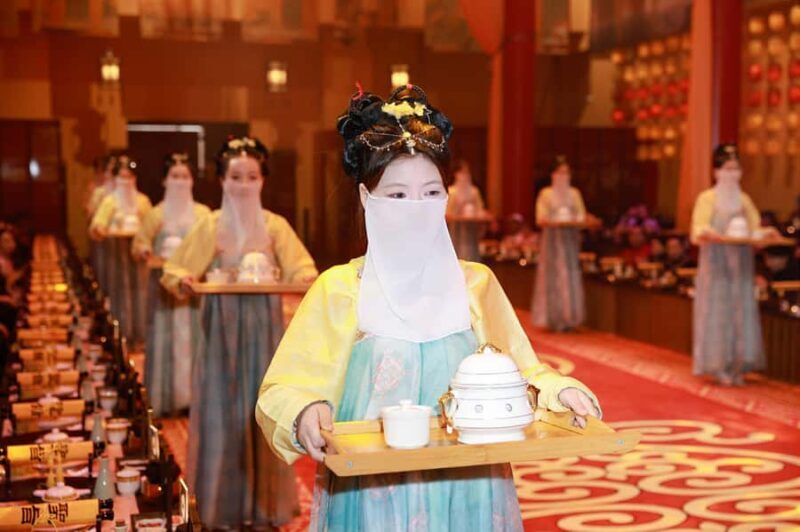 Chongqing: Imperial Cultural Dinner Show QingYuYan - The Experience: A Step-by-Step Breakdown