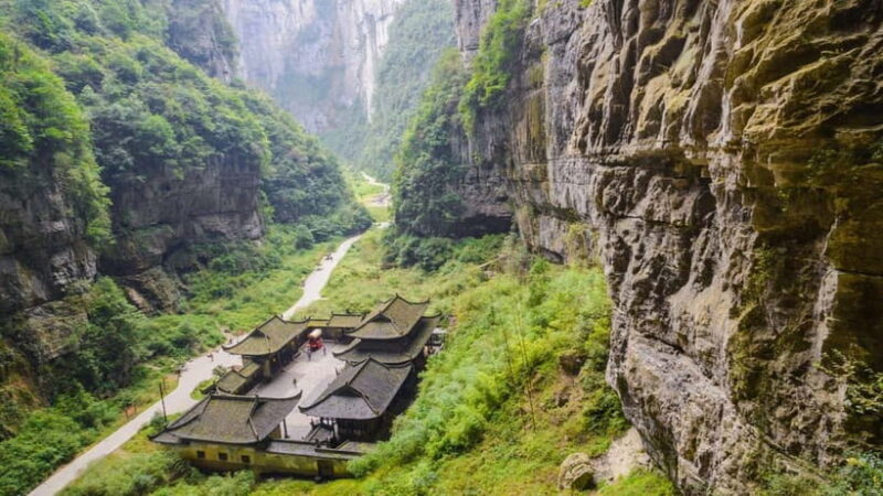 Chongqing: In Depth 4 Day Semi-Guided Tour - Exploring the Natural Wonders of Chongqing