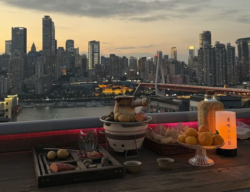 Chongqing Manhattan Rooftop | Tea Stall, BBQ - Tea, fruit and snacks make the simplest visit