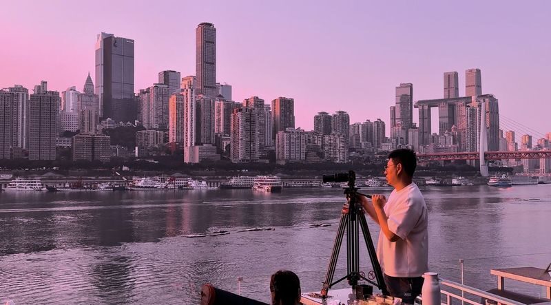 Chongqing Nanbinli Southbank Club - Who should book this evening