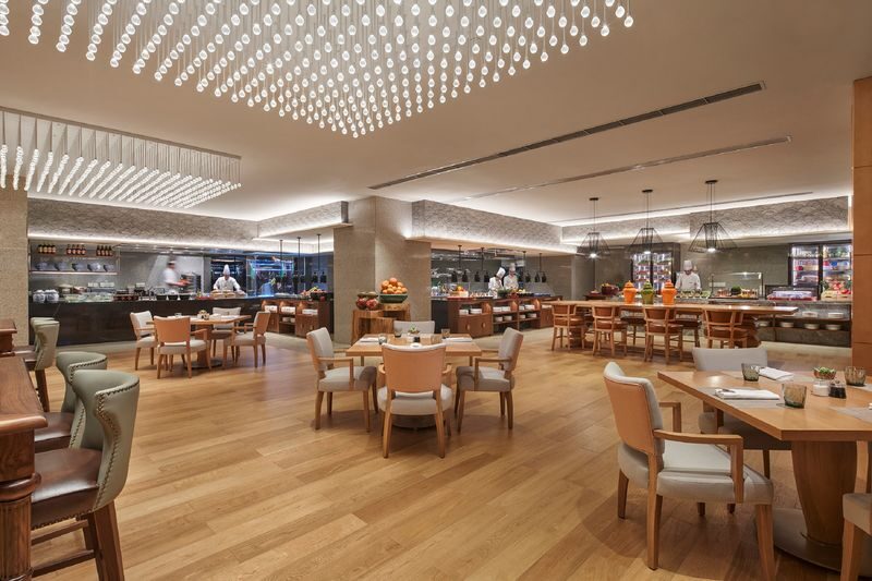 Chongqing No. 8 Kitchen Buffet Restaurant - A Jiefangbei buffet with a useful location