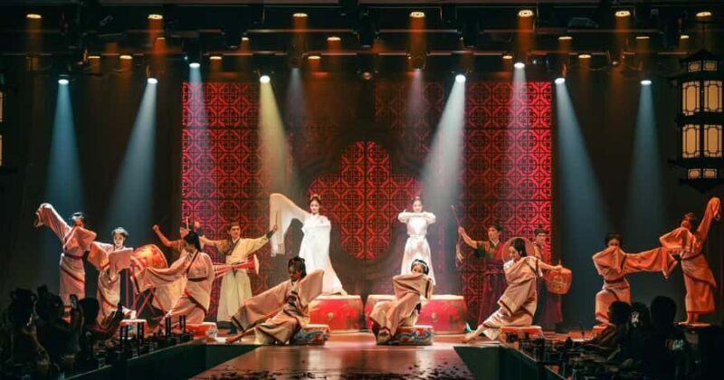 Chongqing: Royal Cultural Dinner Show  LiYanBaGuo - Who Should Consider This Experience?