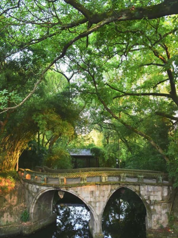 Chongqing: Skywalk, Air-Raid Shelter, Hidden Alley& Teahouse - FAQs