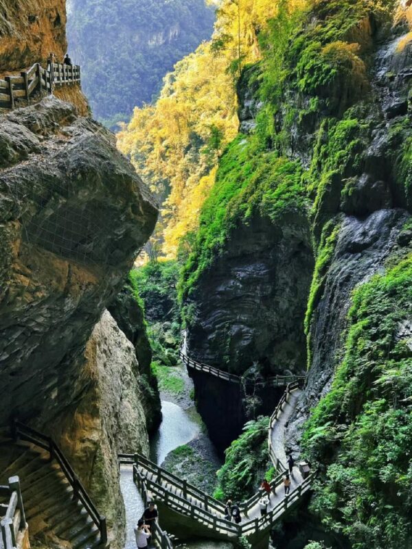 Chongqing Tiansheng Three Bridges & Xiannyushan Small Group Tour - Tiansheng Three Bridges is the reason to go