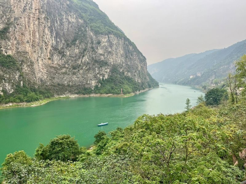 Chongqing Tiansheng Three Bridges & Xiannyushan Small Group Tour - Who should book this tour?