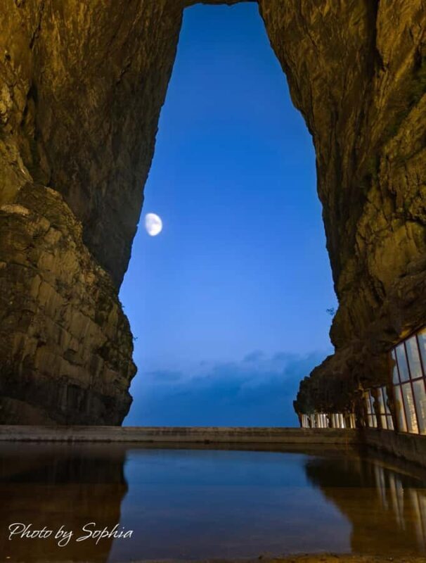 Chongqing To Zhangjiajie Night Tour with Hotel & Train - Good To Know