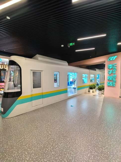 Chongqing: Trendy Spots, Cableway & Ferry Private Tour - Interactive Exhibits: The City’s Transformation