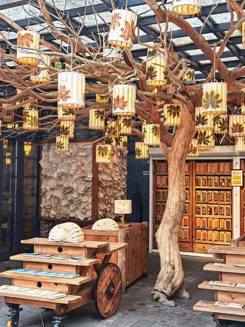 Chongqing: Trendy Spots, Cableway & Ferry Private Tour - Sunset Ferry Cruise: A Peaceful Reflection