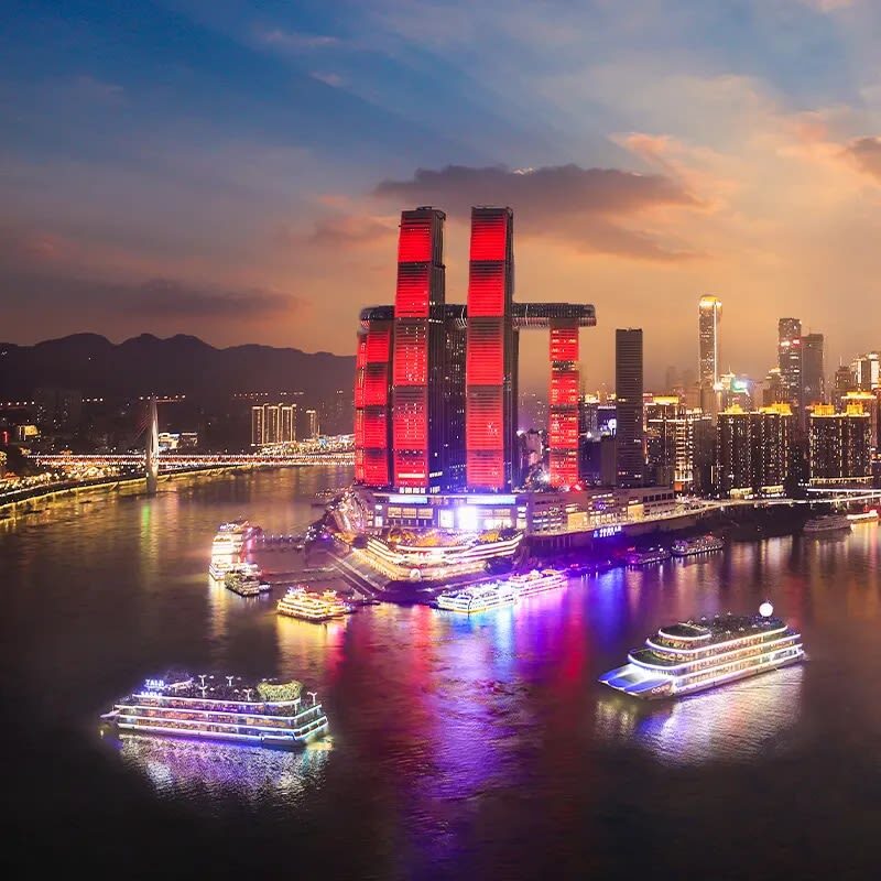 Chongqing Two Rivers Tour - Chongqing’s skyline makes more sense from the river