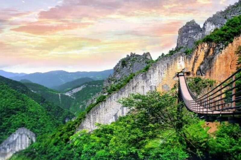 Chongqing: Underwater Museum, 816 Cave & Wuling Gorge - An In-Depth Look at the Tour