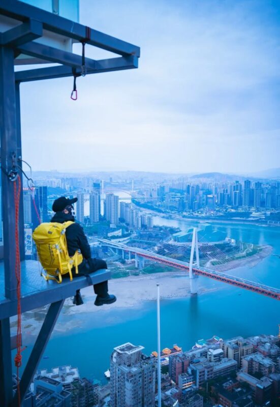 Chongqing World Trade Center Sky Observation Deck 131 Ticket - Rooftop views, wind, and weather