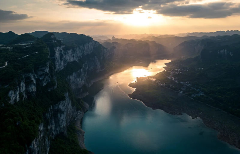 Chongqing Wulong Karst and Three Natural Bridges 3-Day Adventure - Chi You Jiuli City and Chongqing’s urban spectacle