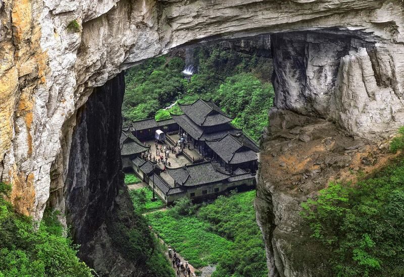 Chongqing Wulong Three Natural Bridges + Jiulicheng + Gongtan Ancient Town 2-Day Tour - Chi You Jiuli City brings Miao culture into the itinerary