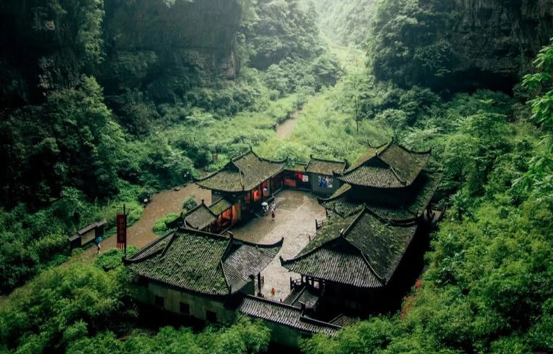 Chongqing Wulong Three Natural Bridges & Longshuixia Fissure & Chiyou Jiuli City 2-Day Pure Tour - Who should choose this trip?