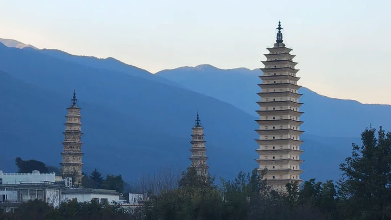 Chongsheng Temple Three Pagodas - Understand the site’s royal past