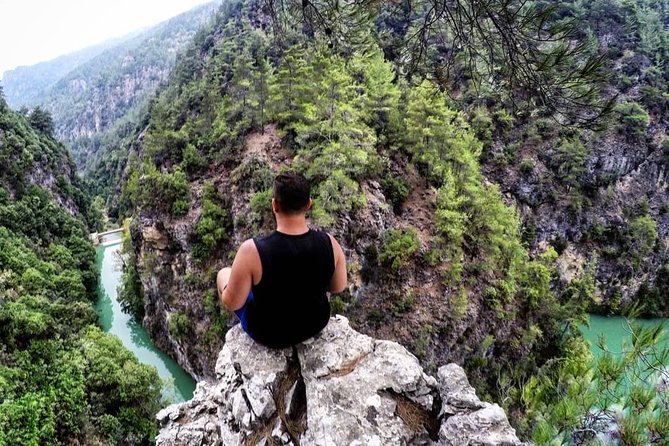 Chouwen Lake Hiking & Swimming - Tour Details